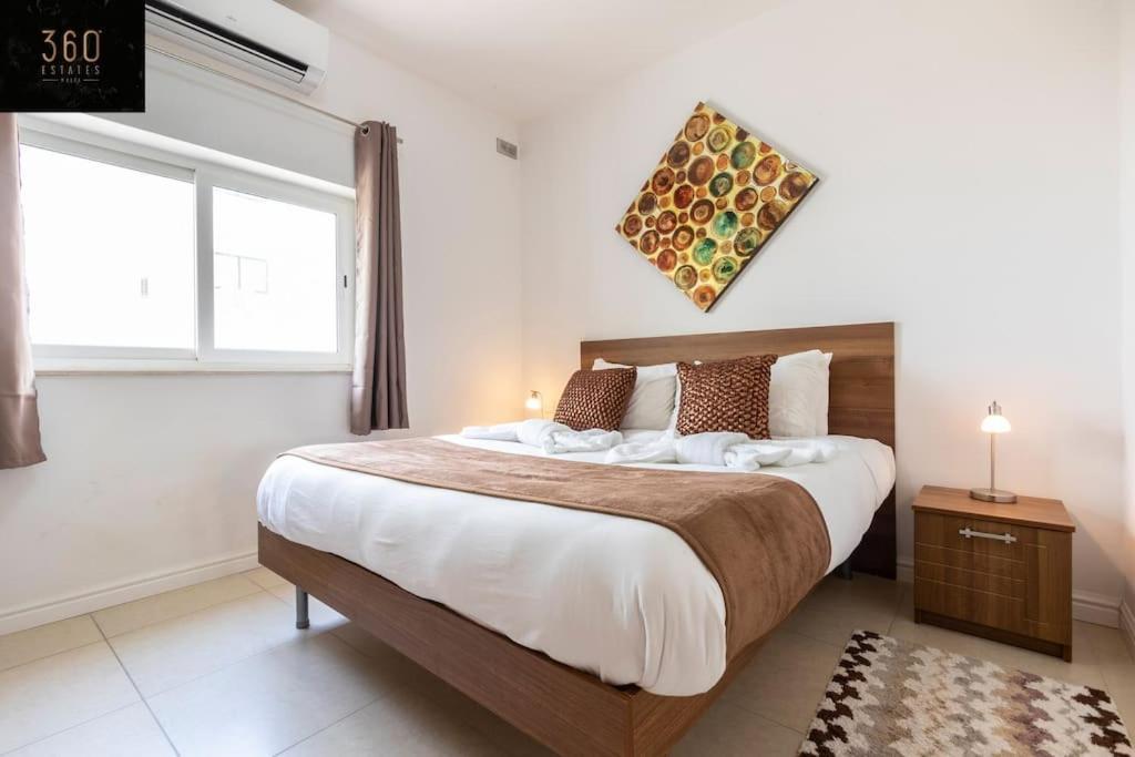Beautiful, Top Notch 1 Bedroom Apt Just Off The Coast By 360 Estates San Pawl il-Baħar Kültér fotó