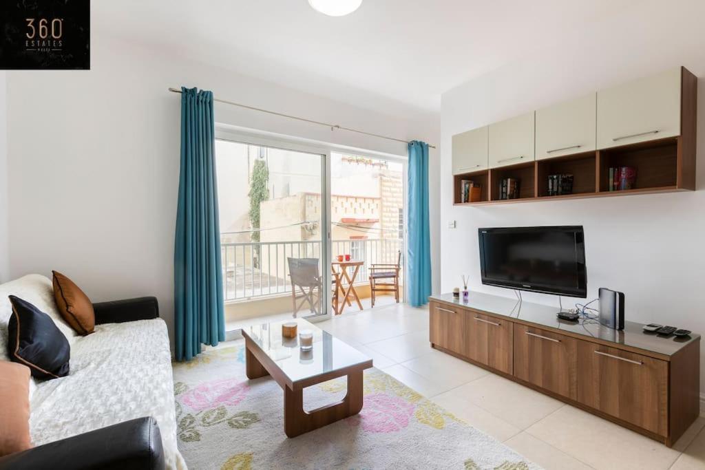 Beautiful, Top Notch 1 Bedroom Apt Just Off The Coast By 360 Estates San Pawl il-Baħar Kültér fotó